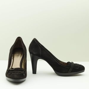 LOFT brown suede loafer pumps.